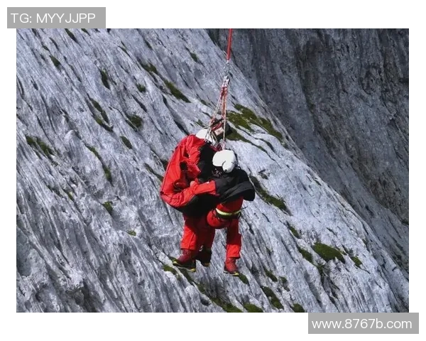 武汉攀岩队的灵活性揭秘：挑战极限与团队合作的完美结合