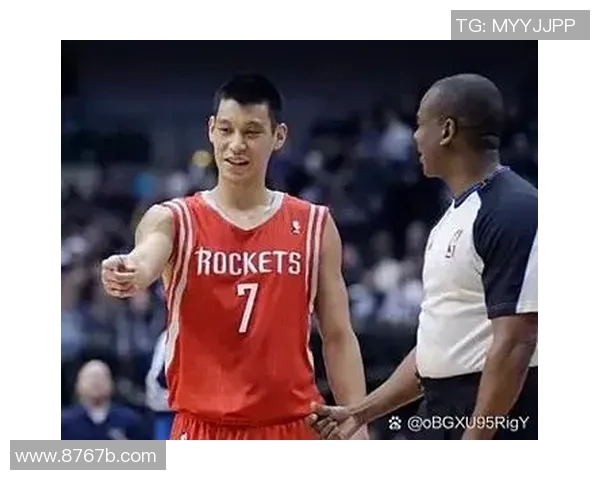 勇士与火箭对决林书豪重返赛场展现风采与激情