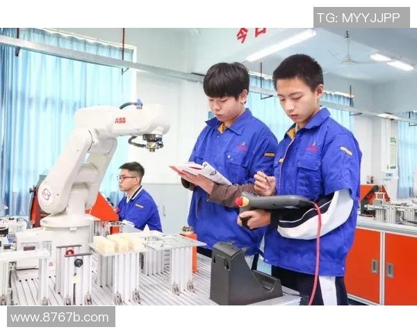 朱旭航:探索科技与人文交融的未来之路与实践心得 朱旭航:探索科技与人文交融的未来之路与实践心得