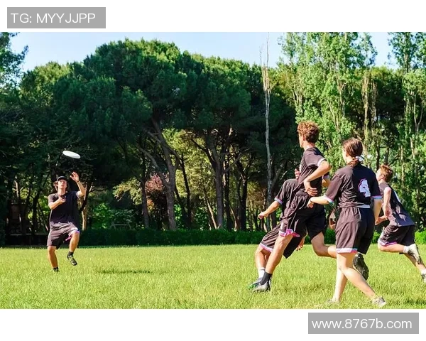 重庆飞盘队在极限运动会中的耐力表现精彩点评与分析