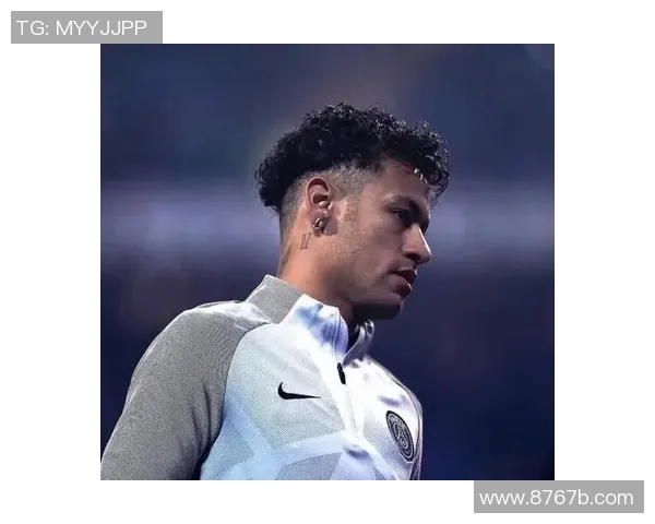 内马尔的足球传奇之路：从巴西小将到全球巨星的蜕变与荣耀