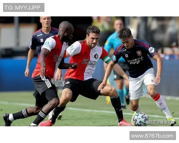 前进之鹰与瓦尔韦的激烈对决展现足球魅力与团队精神的巅峰之战